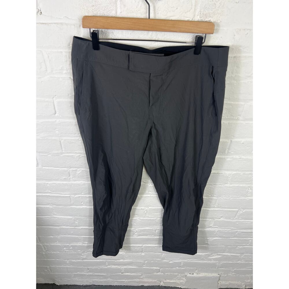 Lululemon Women's Slim Fit Straight Leg Cropped Pants Charcoal Gray Size 36